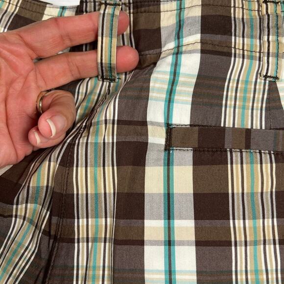 Jones New York Signature Brown Cream Plaid Bermuda Shorts Size 10 - Picture 8 of 8